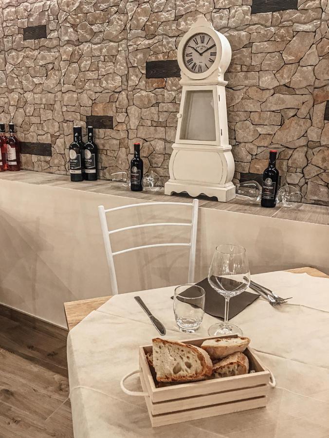 Lo Sciatore Hotel & Restaurant カミリアテッロ・シラーノ エクステリア 写真