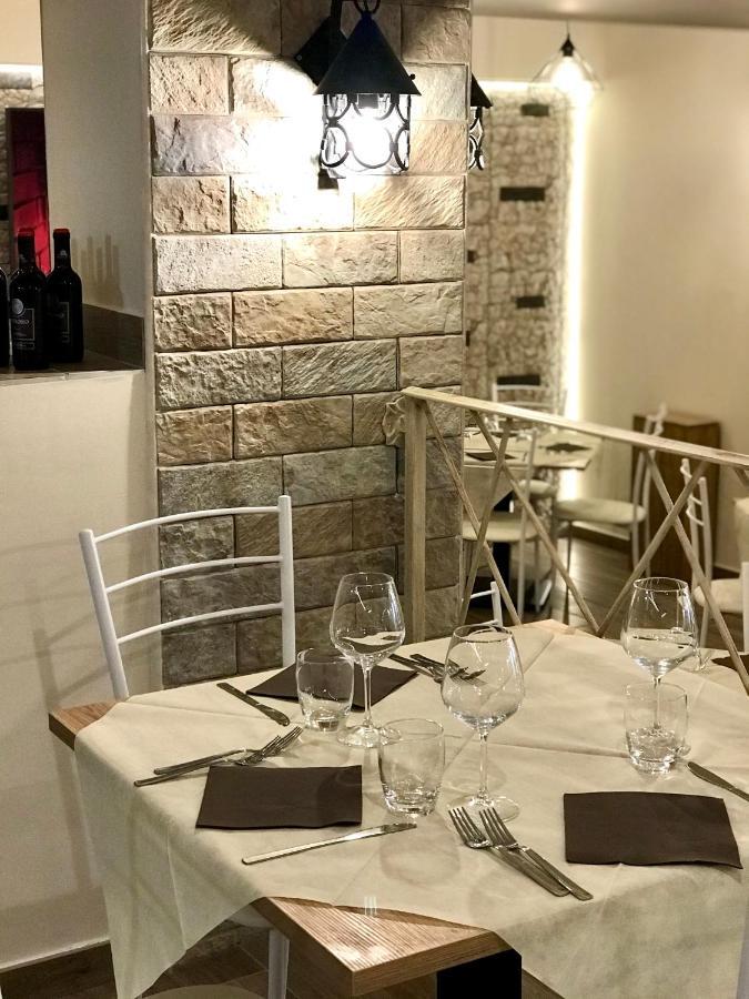 Lo Sciatore Hotel & Restaurant カミリアテッロ・シラーノ エクステリア 写真