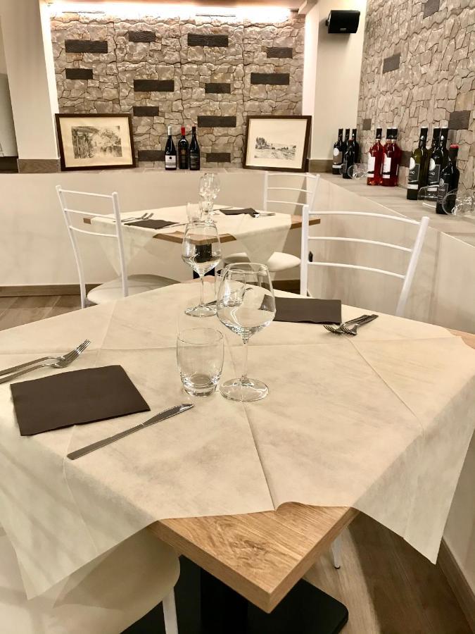 Lo Sciatore Hotel & Restaurant カミリアテッロ・シラーノ エクステリア 写真
